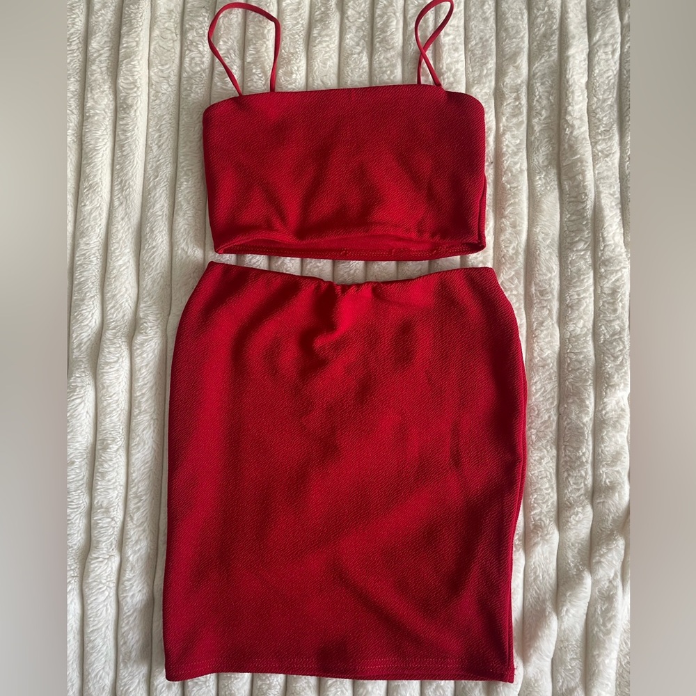 Red going out set